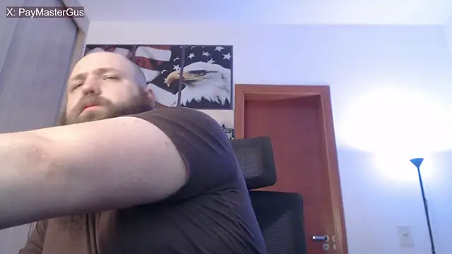 Snapshot of PayMasterGus chatting on 10/26/25, 03:34 PayMasterGus online show from 10/26/25, 03:34