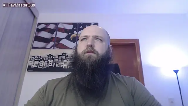 Snapshot of PayMasterGus chatting on 10/27/25, 03:54 PayMasterGus online show from 10/27/25, 03:54