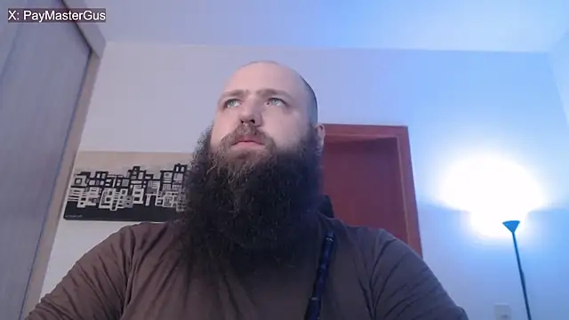 Snapshot of PayMasterGus chatting on 11/05/25, 05:40 PayMasterGus online show from 11/05/25, 05:40