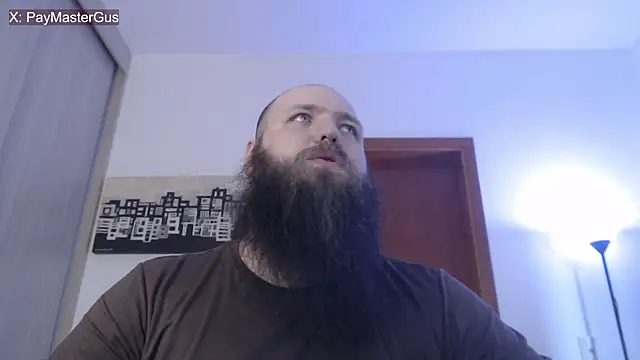 Snapshot of PayMasterGus chatting on 11/07/25, 08:42 PayMasterGus online show from 11/07/25, 08:42