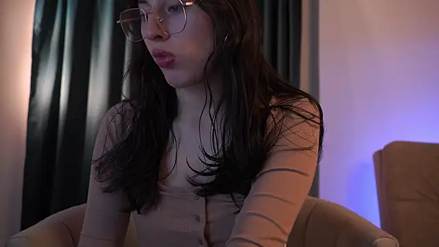 Auralea online show from 03/27/26, 03:12