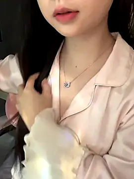 Snapshot of Nana_kute20 chatting on 10/15/25, 06:35 Nana kute20 online show from 10/15/25, 06:35