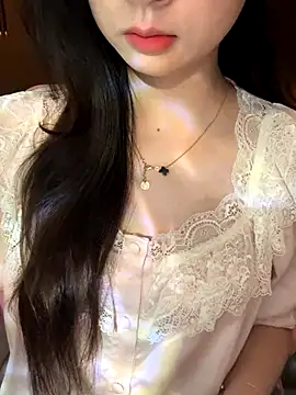 Snapshot of Nana_kute20 chatting on 11/12/25, 06:36 Nana kute20 online show from 11/12/25, 06:36