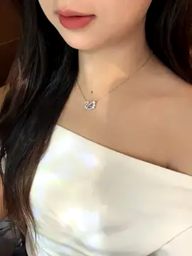 Snapshot of Nana_kute20 chatting on 11/27/25, 02:35 Nana kute20 online show from 11/27/25, 02:35