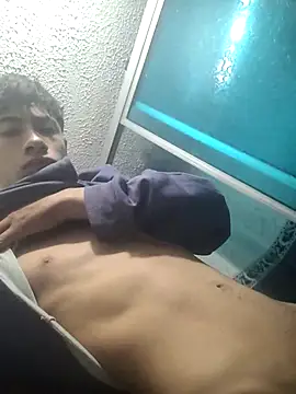 Snapshot of Rolito69 chatting on 09/23/25, 06:00 Rolito69 online show from 09/23/25, 06:00