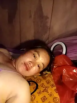 Snapshot of tthun1 chatting on 04/06/26, 06:14 tthun1 online show from 04/06/26, 06:14