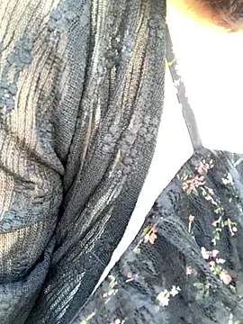 Snapshot of zhizhinaigai chatting on 11/08/25, 03:29 zhizhinaigai online show from 11/08/25, 03:29