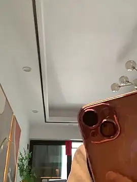 Snapshot of zhizhinaigai chatting on 12/19/25, 06:20 zhizhinaigai online show from 12/19/25, 06:20