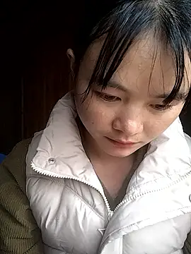 Snapshot of Chaotam1 chatting on 10/04/25, 01:25 Chaotam1 online show from 10/04/25, 01:25