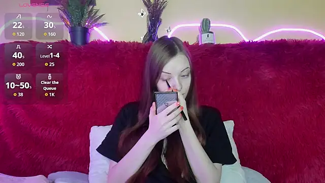 AliceHaris online show from 12/03/25, 01:24