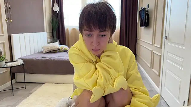 daniellia  online show from 02/15/26, 09:19