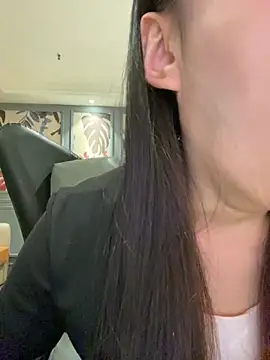 MengMeng0515 online show from 04/12/26, 01:38