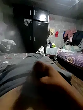 Snapshot of jann1900 chatting on 12/01/25, 12:04 jann1900 online show from 12/01/25, 12:04