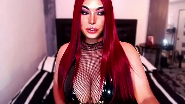 Snapshot of xTrixieMae chatting on 10/08/25, 09:51 xTrixieMae online show from 10/08/25, 09:51