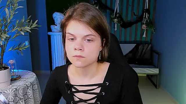 EllieMurler online show from 10/30/25, 09:11