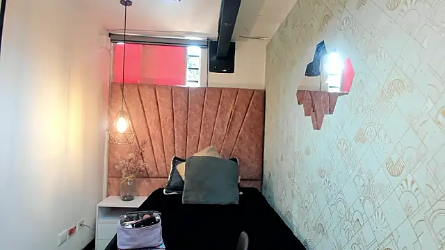 Snapshot of Kiara_Cruz__ chatting on 02/28/26, 04:30 Kiara Cruz online show from 02/28/26, 04:30