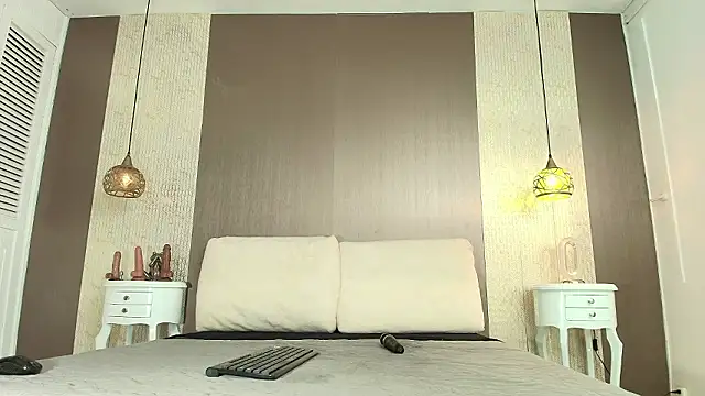 Tiifany Baker online show from 02/13/26, 08:05