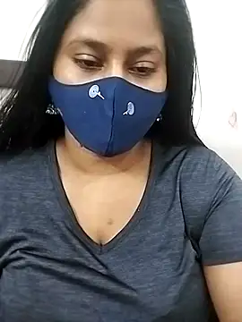 Snapshot of Shy_Peehu chatting on 04/18/26, 06:23 Shy Peehu online show from 04/18/26, 06:23