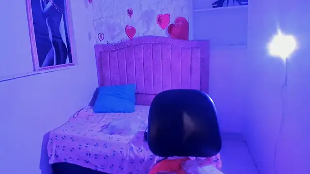 Snapshot of candela_ruiz chatting on 09/12/25, 04:51 candela ruiz online show from 09/12/25, 04:51