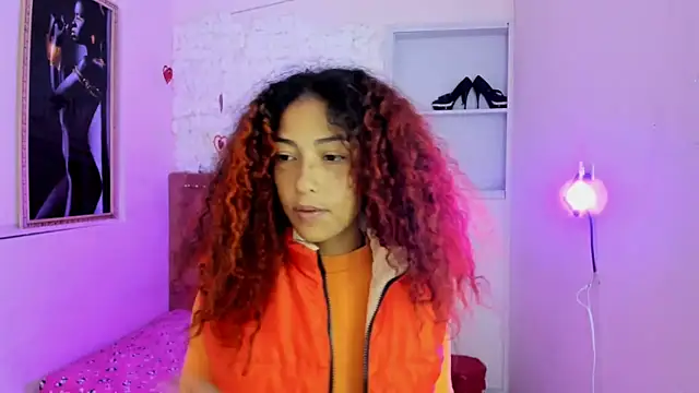 Snapshot of candela_ruiz chatting on 09/18/25, 04:20 candela ruiz online show from 09/18/25, 04:20