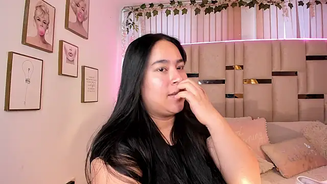 Zoey thompson online show from 03/10/26, 09:20