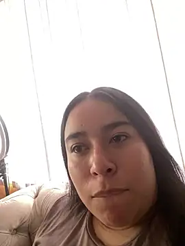 Zoey thompson online show from 04/14/26, 08:15