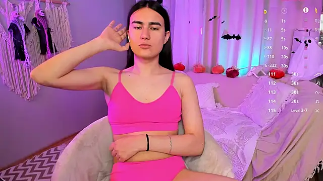 HeyAlena online show from 10/26/25, 08:09