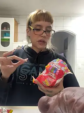 Snapshot of virtualgirlbr chatting on 10/20/25, 07:31 virtualgirlbr online show from 10/20/25, 07:31