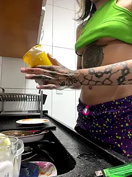 Snapshot of virtualgirlbr chatting on 12/03/25, 05:22 virtualgirlbr online show from 12/03/25, 05:22