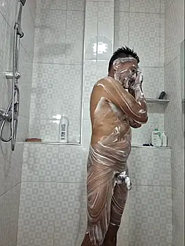 Snapshot of Franz-19 chatting on 12/18/25, 04:07 Franz-19 online show from 12/18/25, 04:07