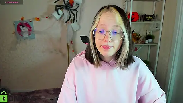 R0cket bunny online show from 11/12/25, 01:17