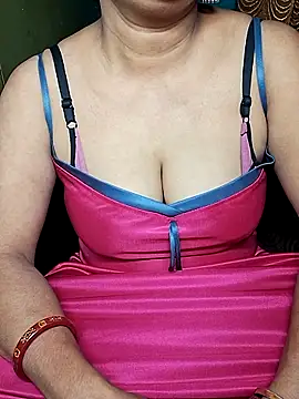 Snapshot of Mon-Shot9 chatting on 10/08/25, 08:39 Mon-Shot9 online show from 10/08/25, 08:39