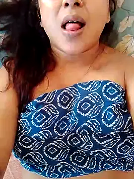 Snapshot of sweet_jenni chatting on 10/16/25, 08:04 sweet jenni online show from 10/16/25, 08:04