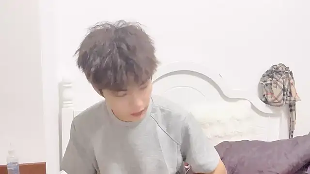 Snapshot of linger2563 chatting on 09/28/25, 02:55 linger2563 online show from 09/28/25, 02:55