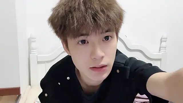 Snapshot of linger2563 chatting on 10/08/25, 01:20 linger2563 online show from 10/08/25, 01:20