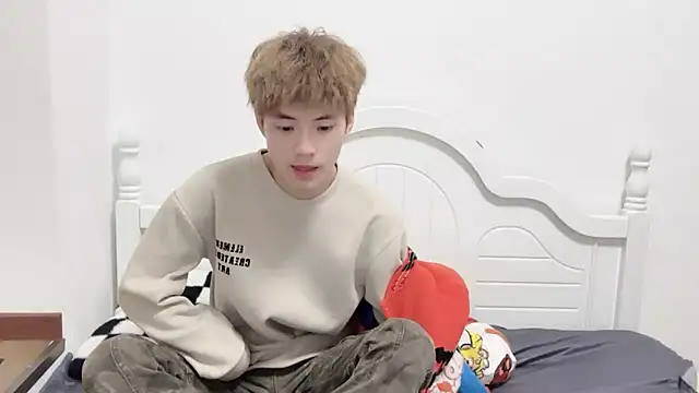 Snapshot of linger2563 chatting on 10/30/25, 02:07 linger2563 online show from 10/30/25, 02:07