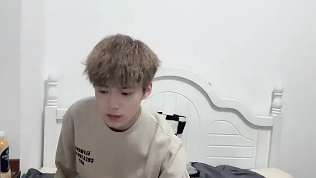 Snapshot of linger2563 chatting on 11/03/25, 05:03 linger2563 online show from 11/03/25, 05:03