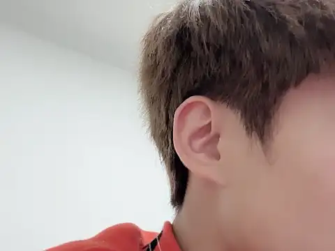 Snapshot of linger2563 chatting on 11/17/25, 02:23 linger2563 online show from 11/17/25, 02:23