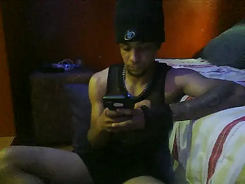 Snapshot of Longstickboy666 chatting on 11/11/25, 02:06 Longstickboy666 online show from 11/11/25, 02:06