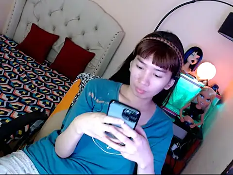 ShantalFoxxy  online show from 10/23/25, 12:59