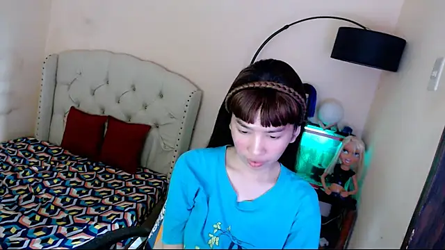 ShantalFoxxy  online show from 11/07/25, 06:35