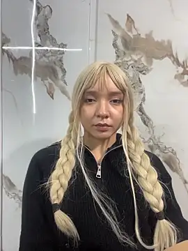 JuliethMoss online show from 04/03/26, 09:51