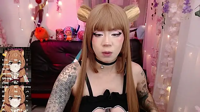 Snapshot of jadedelux_ chatting on 10/15/25, 02:39 jadedelux online show from 10/15/25, 02:39