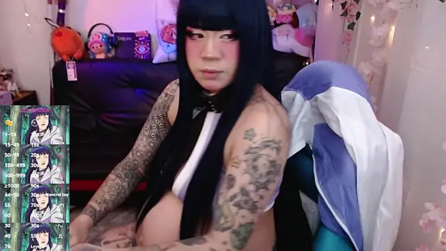 Snapshot of jadedelux_ chatting on 11/28/25, 04:31 jadedelux online show from 11/28/25, 04:31