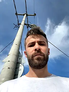 Snapshot of S-kt-et chatting on 11/02/25, 10:28 S-kt-et online show from 11/02/25, 10:28