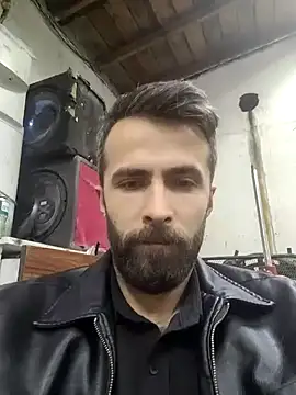 Snapshot of S-kt-et chatting on 11/20/25, 03:45 S-kt-et online show from 11/20/25, 03:45