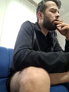 Snapshot of S-kt-et chatting on 11/30/25, 01:04 S-kt-et online show from 11/30/25, 01:04