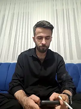 Snapshot of S-kt-et chatting on 12/03/25, 08:18 S-kt-et online show from 12/03/25, 08:18