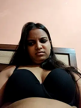 Snapshot of Maahhii_2 chatting on 07/22/26, 07:27 Maahhii 2 online show from 07/22/26, 07:27