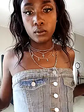 Snapshot of Lsnickykhanyile chatting on 11/30/25, 10:41 Lsnickykhanyile online show from 11/30/25, 10:41